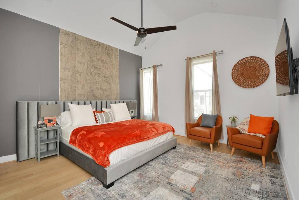 Blissful Getaway Home With Hot Tub & Backyard Near Downtown Houston Buitenkant foto