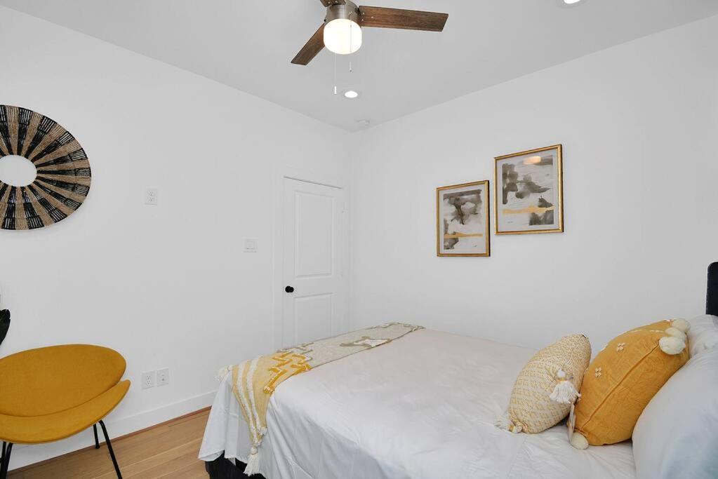 Blissful Getaway Home With Hot Tub & Backyard Near Downtown Houston Buitenkant foto