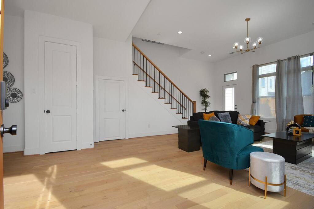 Blissful Getaway Home With Hot Tub & Backyard Near Downtown Houston Buitenkant foto