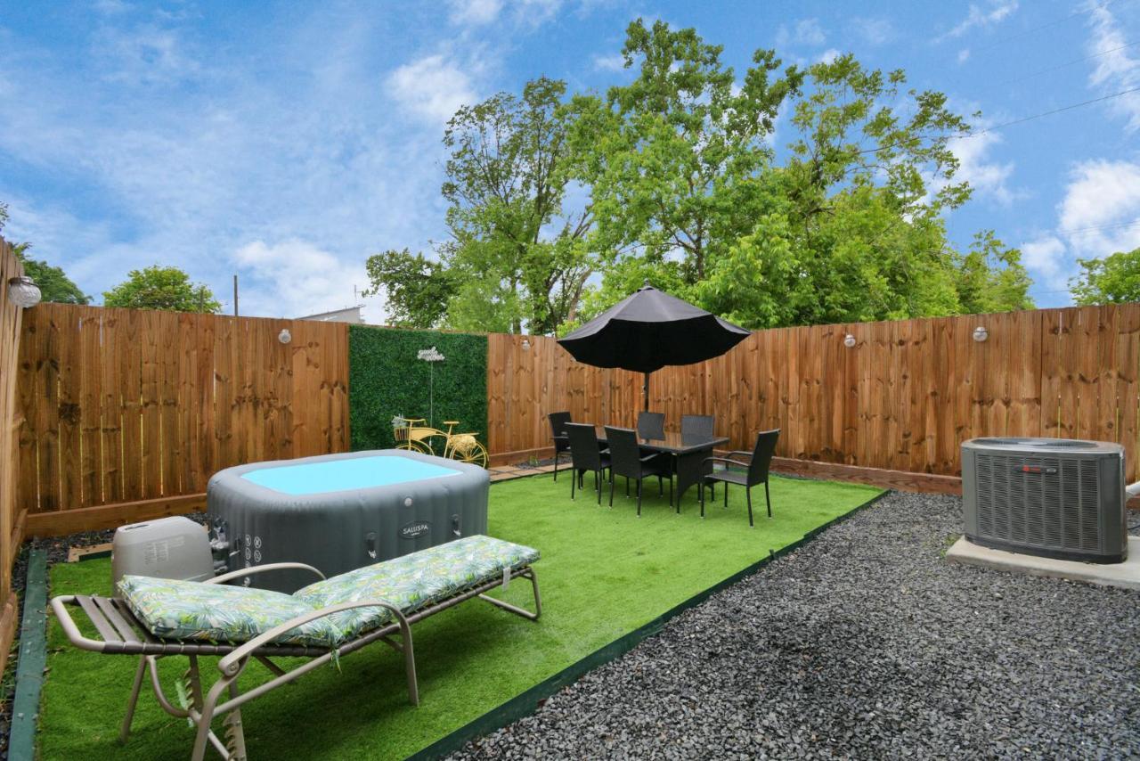 Blissful Getaway Home With Hot Tub & Backyard Near Downtown Houston Buitenkant foto